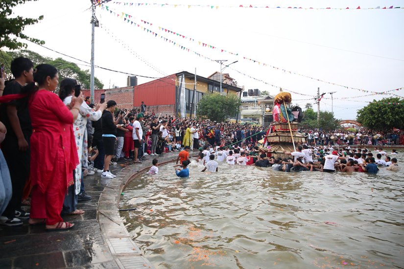 गहना खोज्ने जात्रा