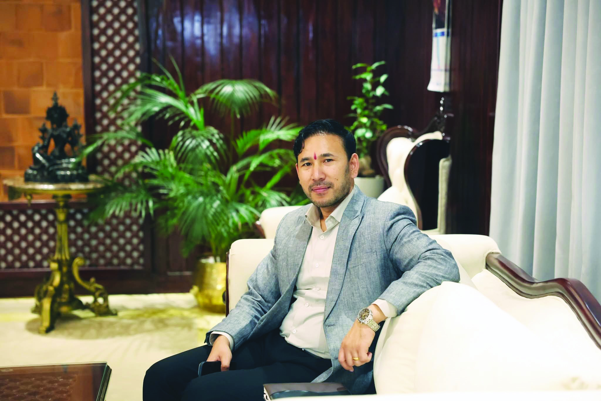 आदर्श श्रेष्ठको नियुक्तिमा महावीर पुनको तीव्र विरोध