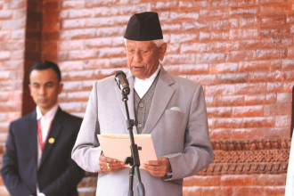 केसीको सपथ