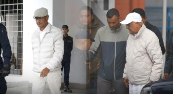 ओली र लेखकलाई ५ दिन हिरासतमा राख्न अनुमति