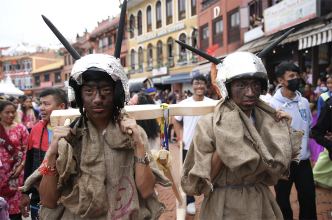 वौद्ध स्तुपमै भव्य रोपाइ जात्रा