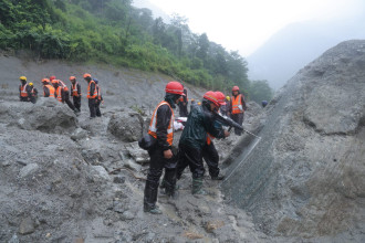 जलविद्युत् आयोजनामा फसेकाहरुको उद्धार अभियान जारी