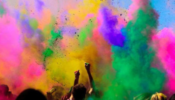 रङहरुको उत्सवमय पर्व फागुः पहाडमा आज, तराईमा भोलि मनाइँदै