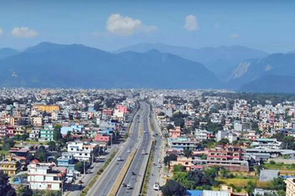 चाडपर्वले बुटवल बजारमा चहलपहल तर व्यापार मन्दीमा
