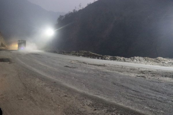 फ्लड लाइट जडान