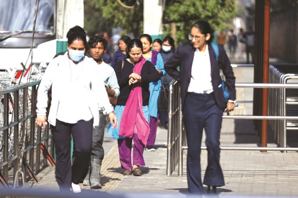 विशिष्ट र कर्मचारीको इन्धन सुविधा घट्यो, मन्त्रीको यथावत्