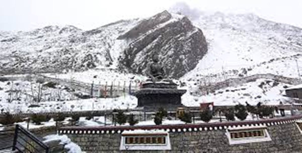 पग्लँदो हिँउले निम्त्याउँदै संकट