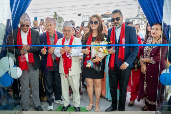 मोरङको विराटचोकमा कजारियाको नयाँ शोरूम