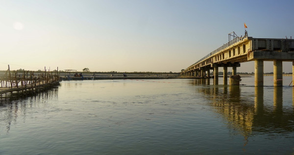 कन्काई पुलको ठेक्का तोडियाे