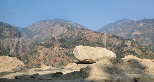 पहिरो खस्दा कान्तिलोकपथ पूर्ण रूपमा अवरुद्ध