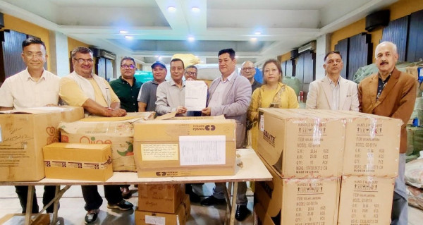 चेम्बर स्वास्थ्य समितिद्वारा औषधि तथा स्वास्थ्य सामग्री हस्तान्तरण