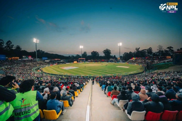 अहिलेसम्म सभ्य, भव्य र सानदार