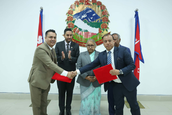 एनआरएनएबीच एकता