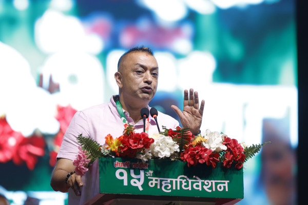 कांग्रेसमा ९४ प्रतिशत मतसहित सभापतिमा गगन थापा निर्वाचित