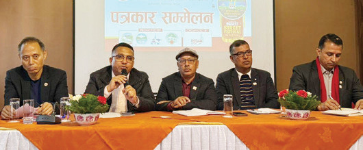 पोखरामा सडक महोत्सव हुँदै