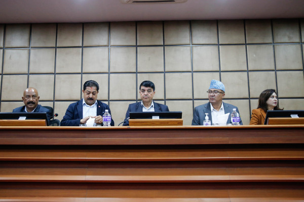 ट्रंक लाइन र डेडिकेटेड फिडर बक्यौता विवाद,  पहिलो किस्ता तिर्न सरकारले प्राधिकरणलाई दिने निर्देशनको पर्खाइमा उद्योगी