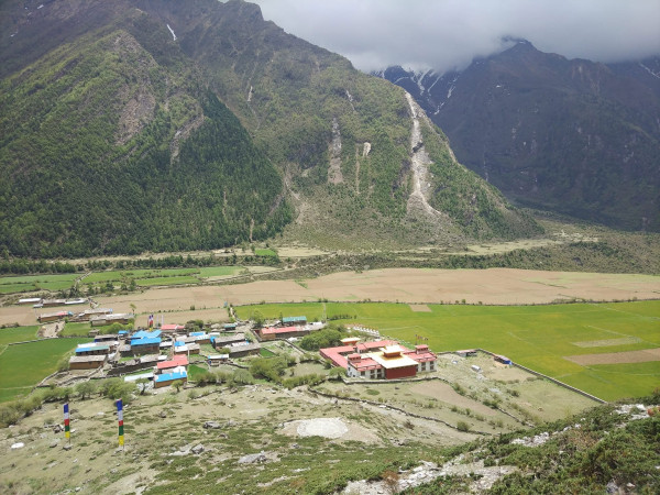 चुम उपत्यका तीन दिनदेखि विद्युत् र सञ्चार सेवाविहीन