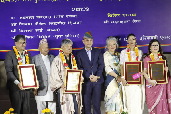 छिन्नलता पुरस्कारबाट मदनकृष्ण पुरस्कृत