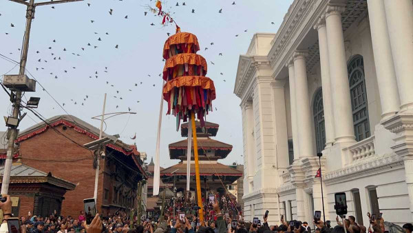 वसन्तपुरमा चीर ठड्याएसँगै फागुको रौनक सुरु