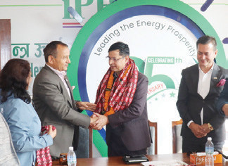 ‘ऊर्जा क्षेत्रका समस्या उठाउन मेरो उम्मेदवारी’