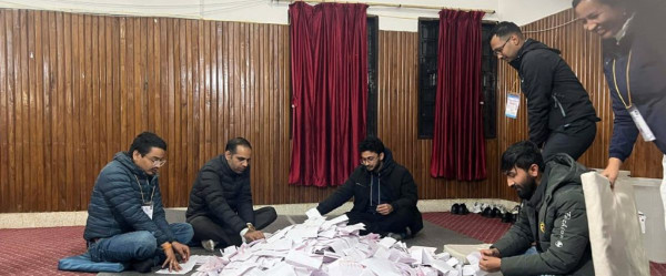 निर्वाचनको मतगणना जारी,  धेरै ठाउँमा रास्वपाको अग्रता