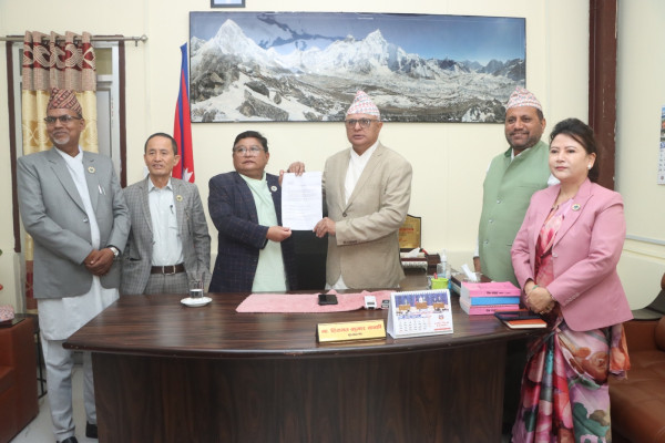 कोशी सरकारबाट बाहिरियो कांग्रेस, मन्त्रीहरूको सामूहिक राजीनामा