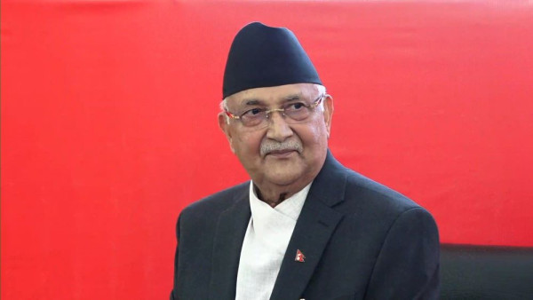ओली हठले सक्किएको एमाले