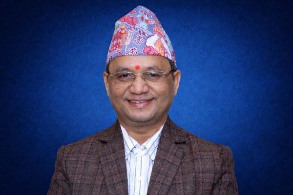 प्राडा अधिकारीलाई गण्डकी वाङ्मय