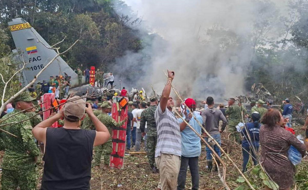 कोलम्बियामा सैन्य विमान दुर्घटना हुँदा ६६ जनाको मृत्यु, दर्जनौँ घाइते