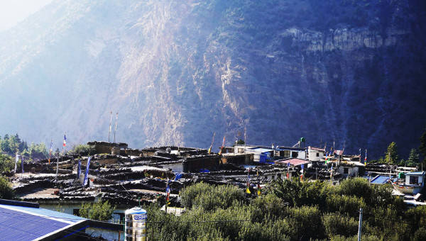 सिमाना कुर्न बसेको ‘चिमाङ’ गाउँको मौलिकता