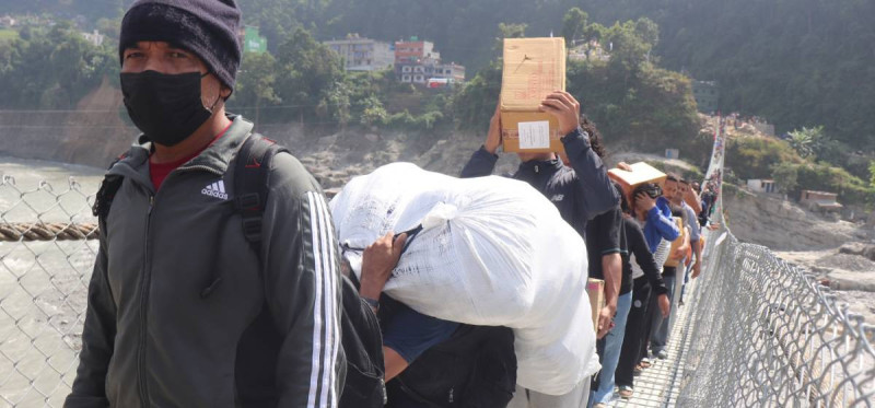 त्रिशुली बजार जोड्ने झोलुङ्गे पुल सञ्चालनमा