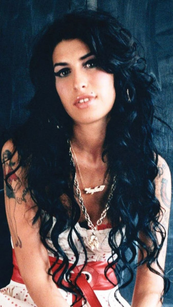 ‘ख्यातिले बनाउँछ जीवन छोटो’