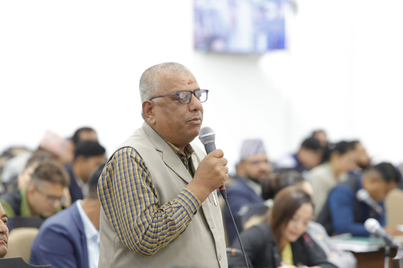 सांसद खड्का संसद बैठकमै ढले