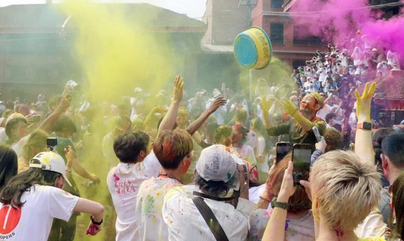 आज तराई मधेसका जिल्लाहरुमा होली मनाइँदै