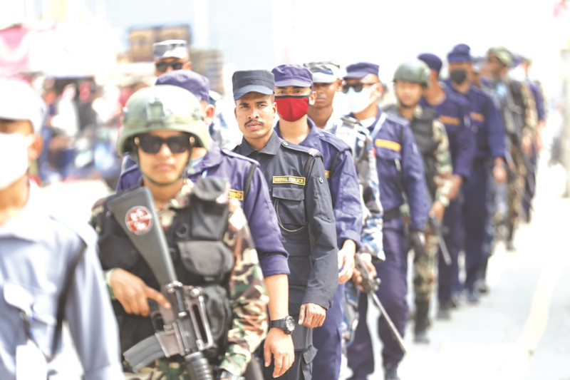 मतदान चार सुरक्षा घेराभित्र