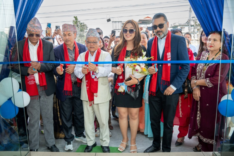 मोरङको विराटचोकमा कजारियाको नयाँ शोरूम