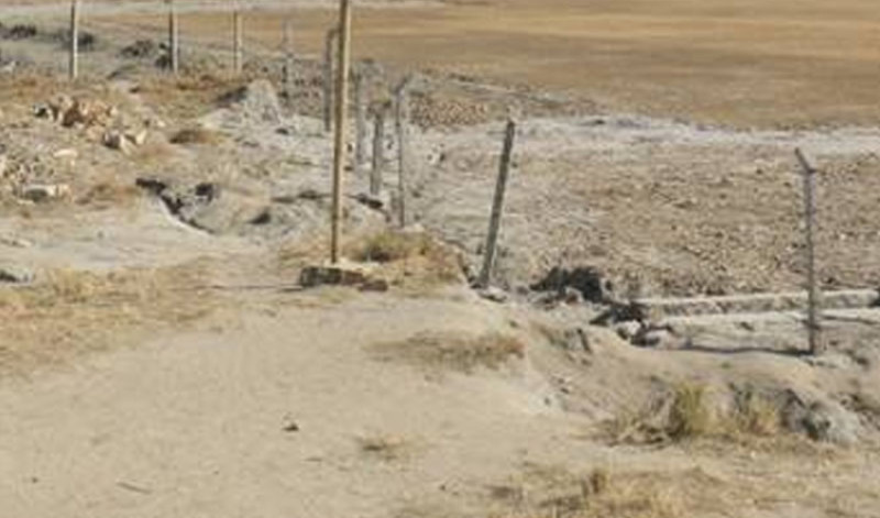 गिज्याइरहेको अधुरो क्रिकेट मैदान