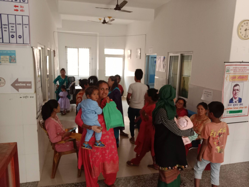 काभ्रेको मण्डनदेउपुर आधारभूत अस्पतालमा बिरामीको चाप बढ्यो