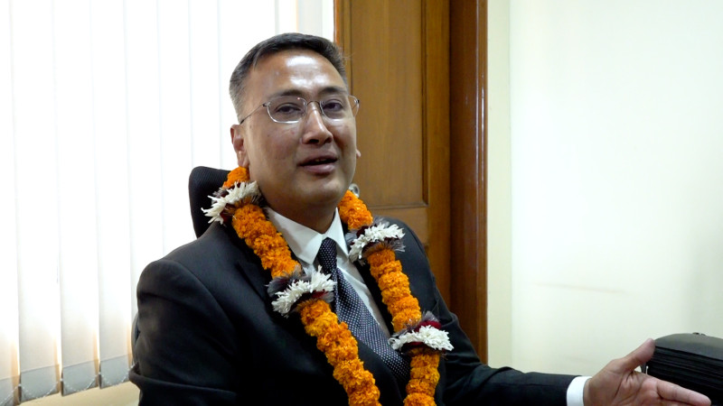 धितोपत्र बोर्डका अध्यक्ष सन्तोष श्रेष्ठद्वारा राजीनामा