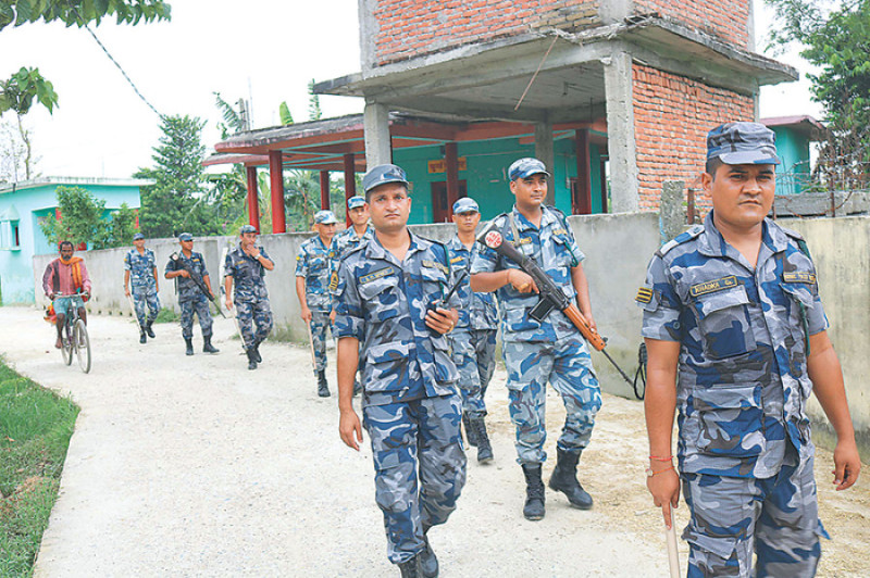 काठमाडौँ उपत्यकामा सशस्त्र प्रहरी बलको ‘पट्रोलिङ’ र ‘माइकिङ’