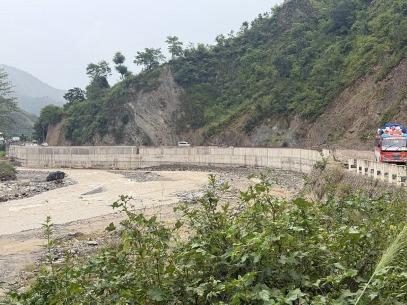 लेदो पन्छाएपछि बिपी राजमार्ग पुनः सञ्चालन