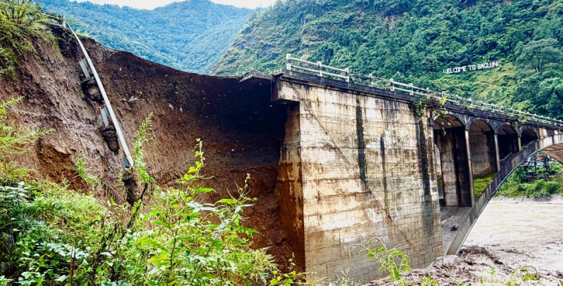 कालीगण्डकी बाढीले धवलागिरि क्षेत्रमा सडक सञ्जाल विच्छेद