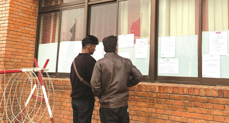 ‘न भोट हाल्न पाइने भो न विदेश जान’