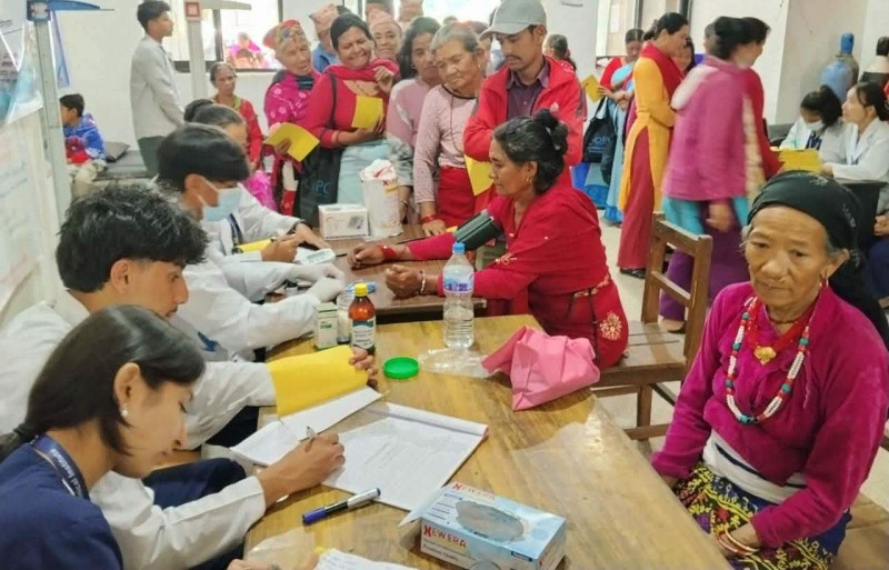 जलवीरेको स्वास्थ्य शिविरमा विशेषज्ञ सेवा