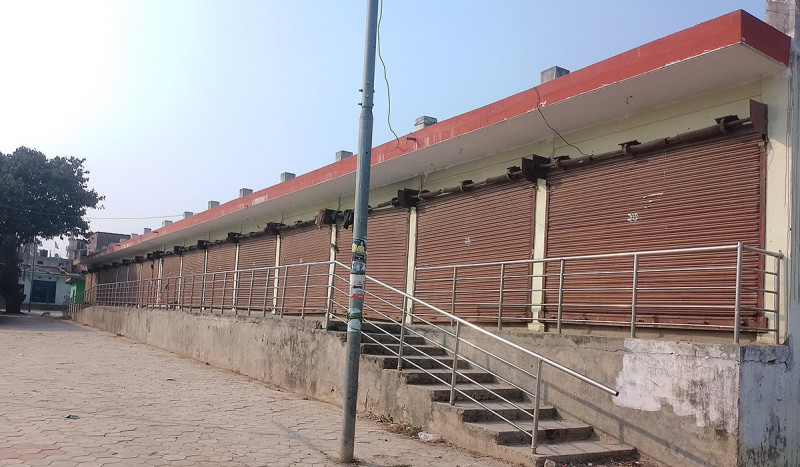 व्यापारिक कम्प्लेक्स प्रयोगविहीन