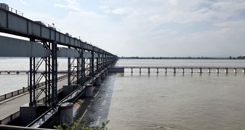 कोशी नदीमा पानीको बहाव बढ्दो क्रममा, ब्यारेजका ५२ ढोका खोल्ने तयारी