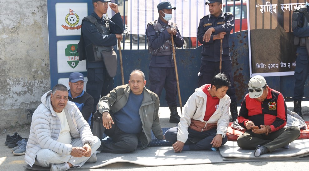 सहमतिबिनै लिग नगर्न एन्फालाई चेतावनी