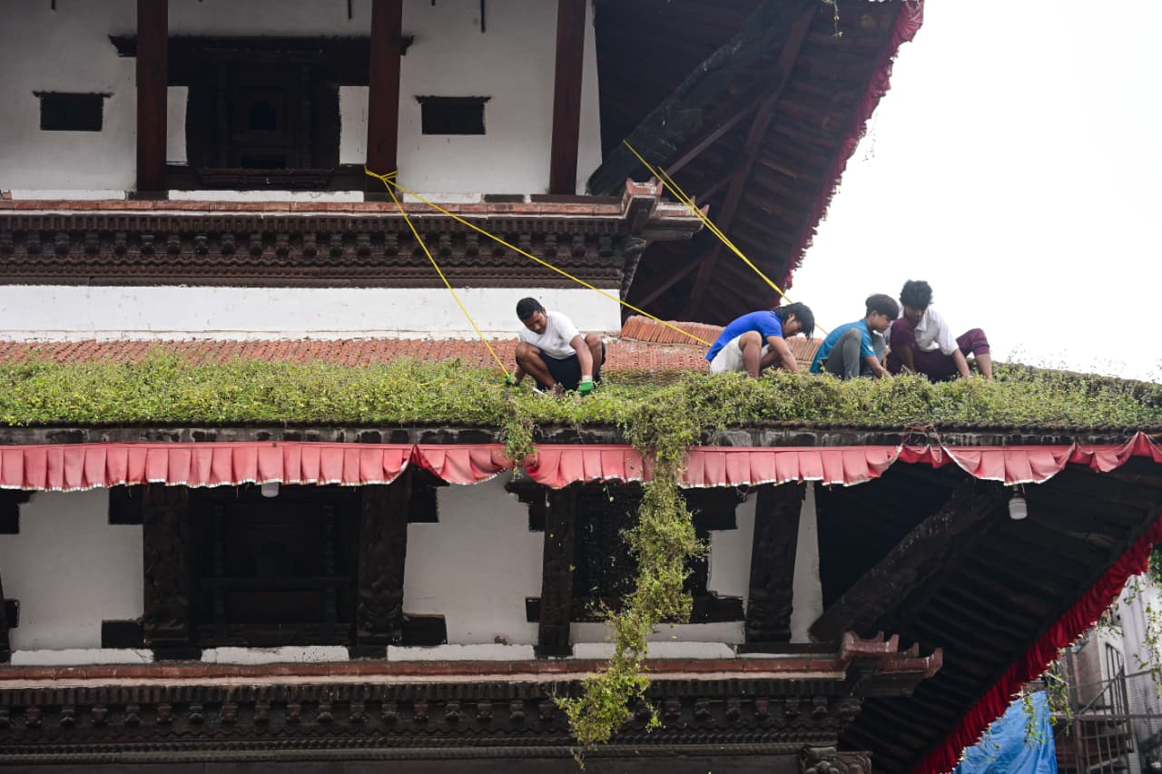Basantapur-cleaning-for-Indrajatra_NPL-(1)-1756705954.jpeg