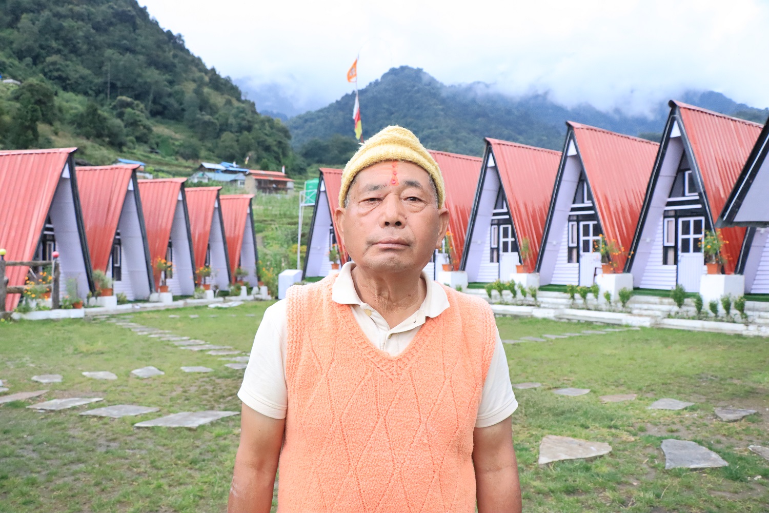 बजार झरेका सन्तानलाई गाउँ फर्काउने बलबहादुरको जुक्ति