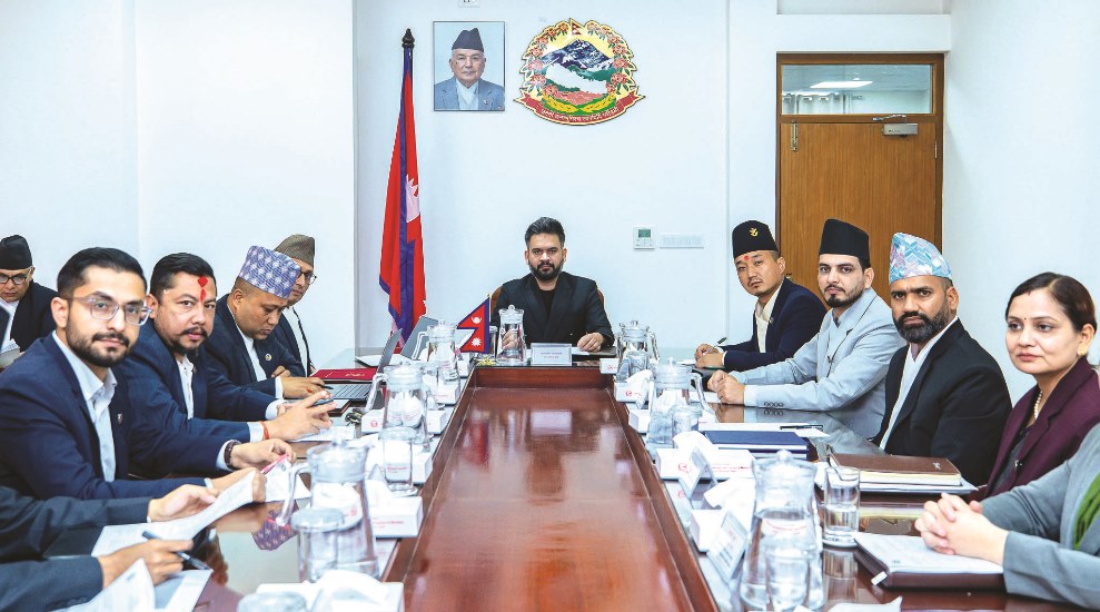 मन्त्रालयको संख्या घटाइने